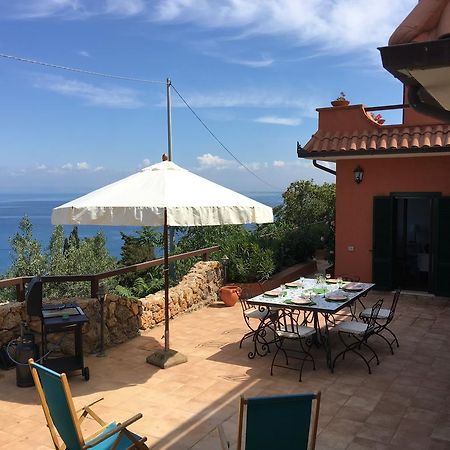 Casa Azzurra Lägenhet Porto Santo Stefano  Exteriör bild