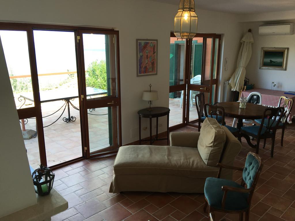 Casa Azzurra Lägenhet Porto Santo Stefano  Exteriör bild