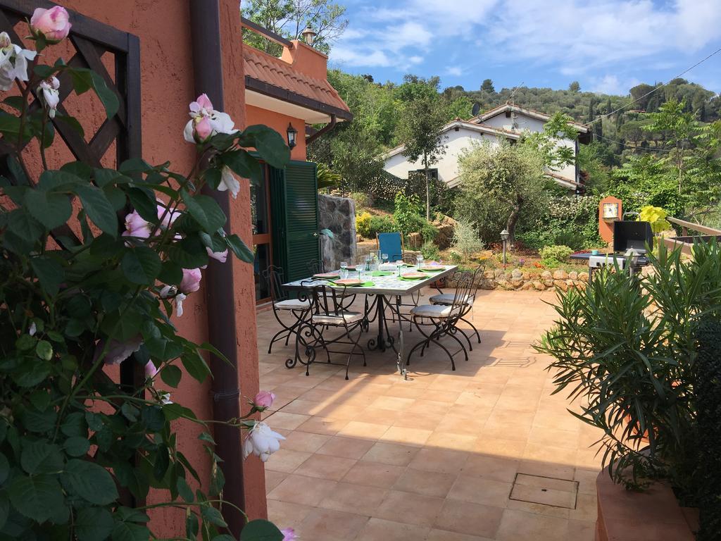 Casa Azzurra Lägenhet Porto Santo Stefano  Exteriör bild